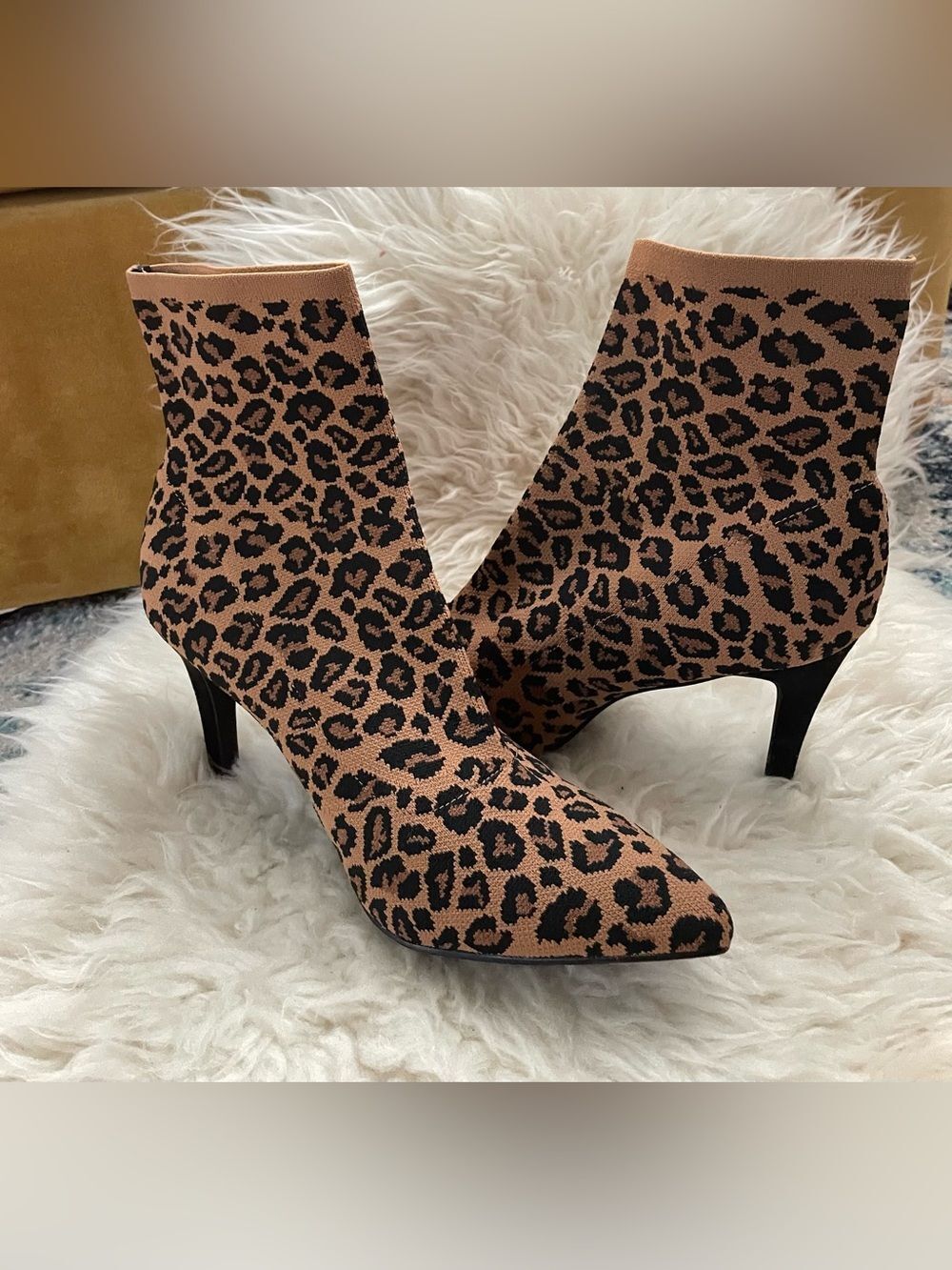 NWOT Mia Emillia leopard prints ankle boots w/heels 9M